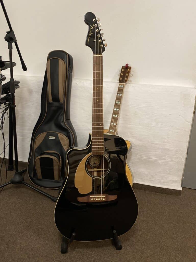 Fender Redondo Player