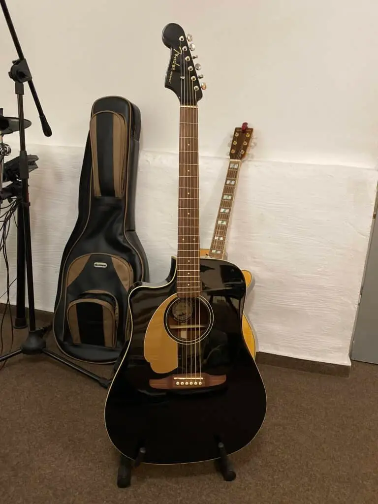 Fender Redondo Player